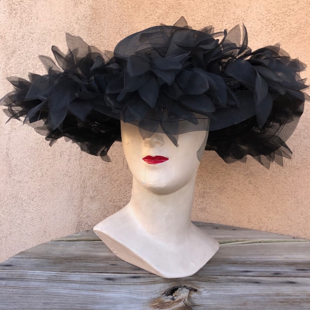 VTG 1960s Black Saucer Hat w Ruffled Brim OS